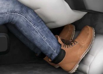 اولین سیستم ایربگ زانو خودرو رونمایی شد