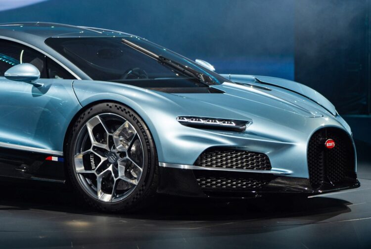 غرش خشن Bugatti Tourbillon با پیشرانه V-16 برای اولین بار شنیده شد