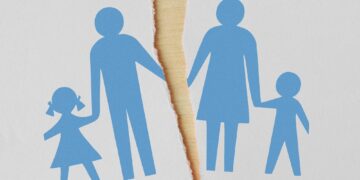 طلاق والدین در کودکی و تأثیر آن بر خطر بالاتر سکته مغزی در بزرگسالی!