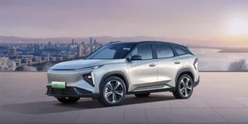 خودروی برقی هیبریدی هوشمند Galaxy L7 EM-i معرفی شد