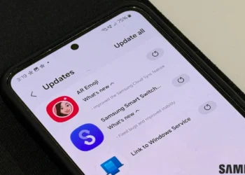 سامسونگ بهروزرسانیهای جدیدی برای AR Emoji و Smart Switch منتشر کرد