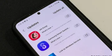 سامسونگ به‌روزرسانی‌های جدیدی برای AR Emoji و Smart Switch منتشر کرد