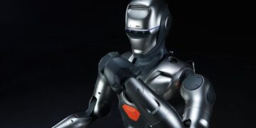 این ربات اولین ربات انسان‌نمایی است که پشتک به جلو می‌زند