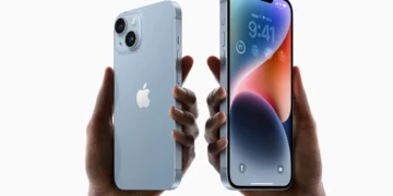 اپل به‌ طور رسمی آیفون‌های مجهز به درگاه Lightning را کنار گذاشت