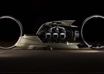 ساخت موتورسیکلت سفارشی با موتور هواپیمای  Rolls-Royce