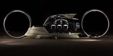 ساخت موتورسیکلت سفارشی با موتور هواپیمای  Rolls-Royce