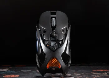 شرکت Angry Miao که به طراحیهای خاص و نوآورانه در دنیای تجهیزات جانبی کامپیوتر شهرت دارد، از Infinity Mouse AM، یک ماوس گیمینگ سبکوزن با طراحی اسکلتبندی و باتریهای مغناطیسی قابل تعویض، رونمایی کرد.