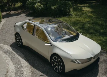 BMW از نسل ششم فناوری eDrive رونمایی کرد