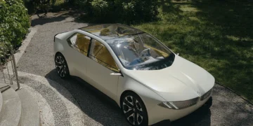 BMW از نسل ششم فناوری eDrive رونمایی کرد