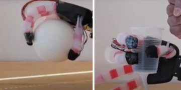 ساخت دست مصنوعی هوشمند با قابلیت‌های دست انسان‌