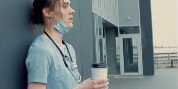 خطر خودکشی در پزشکان زن بیشتر است