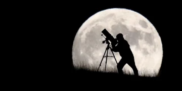 چرا ماه در افق بزرگ‌تر به نظر می‌رسد؟