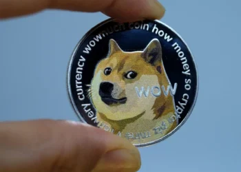 آیا دوج کوین (DOGE) آماده یک صعود بزرگ است؟ بررسی سیگنال‌های تکنیکال