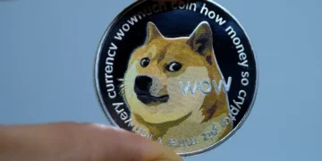 آیا دوج کوین (DOGE) آماده یک صعود بزرگ است؟ بررسی سیگنال‌های تکنیکال
