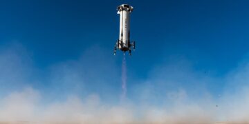 پرواز فضایی تاریخی با تیمی کاملاً زنانه با راکت Blue Origin