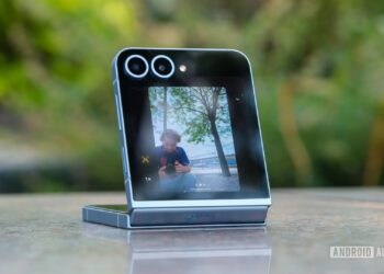 احتمال تأخیر در عرضه گلکسی Z Flip FE توسط سامسونگ