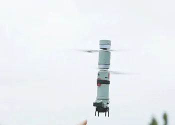 چین از یک پهپاد سبک با قابلیت حمل نارنجک رونمایی کرد