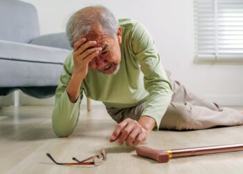 ترس از افتادن در سالمندان ۶۰ درصد خطر بروز آن را افزایش می‌دهد