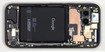 ویدیوی کالبدشکافی گوشی Pixel 9a منتشر شد