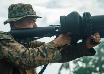 رونمایی نیروی تفنگداران دریایی آمریکا از سامانه دستی ضد پهپاد جدید