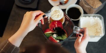 آیا مصرف زیاد پروتئین برای تناسب اندام مفید است؟