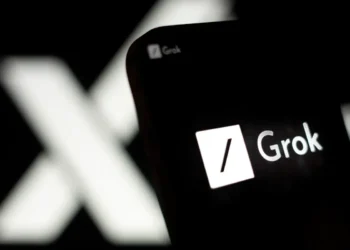 معرفی Grok Studio، ابزار جدید ساخت اسناد و اپلیکیشن در چت‌بات Grok