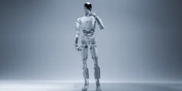 نگاهی به ربات انسان‌نمای Iron با قابلیت‌های مشابه ابررایانه‌ها