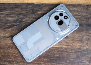 بررسی ناتینگ 3a pro