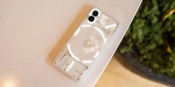 بررسی گوشی ناتینگ فون 2