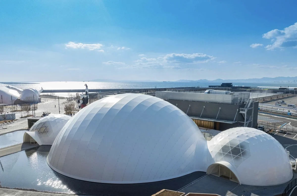 پاویون Blue Ocean Dome؛ سازهای از جنس مقوا و بامبو است