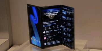 گوشی Galaxy Tri-Fold سامسونگ با باتری سیلیکون کربن عرضه می‌شود