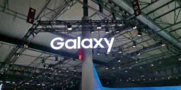 سامسونگ در آستانه ورود به فضا: از گوشی‌های هوشمند تا فناوری فضایی