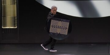 قانون مور مرده است؛ جنسن هوانگ از قانون جدید خود می‌گوید