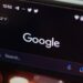 ازطراحی Google Discover با تمرکز بر نمایش نام ناشر در اندروید و iOS
