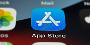 فروشگاه اپلیکیشن اپل سال گذشته از انجام ۲ میلیارد دلار تراکنش تقلبی جلوگیری کرد