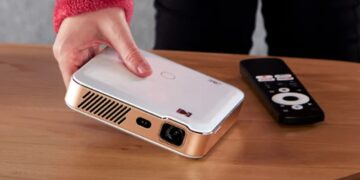 کداک پروژکتور قابل‌حمل Luma 500 را با Google TV، معرفی کرد