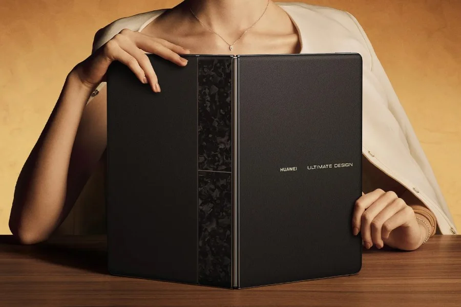 طراحی مدرن و نمایشگری انعطافپذیر لپتاپ تاشوی MateBook Fold Ultimate Design هواوی