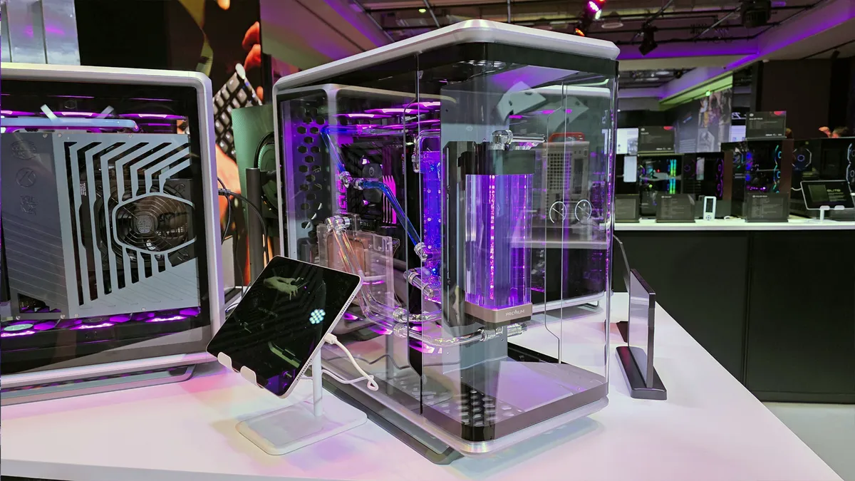 کیس خلاقانه MasterFrame 360 برای کاربران حرفهای