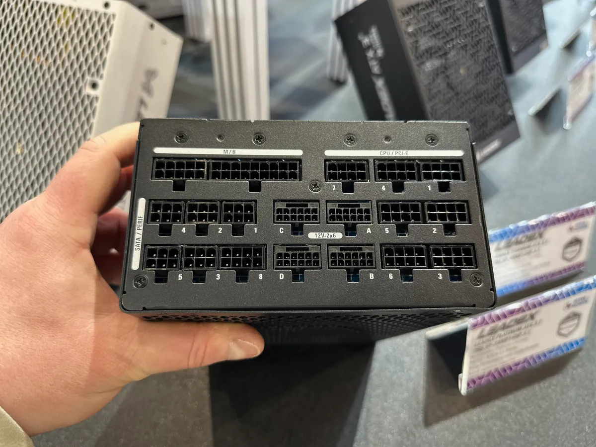 معرفی مدل Leadex SF-3300F14HP