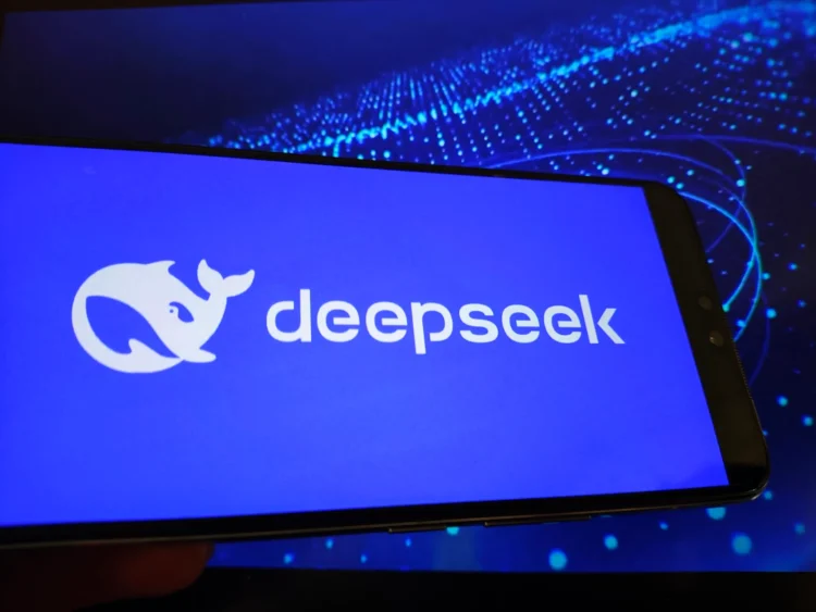 استارتاپ چینی DeepSeek نسخه‌ای تازه از مدل استدلالی خود را تحت مجوز MIT منتشر کرد؛ مدل جدید با ۶۸۵ میلیارد پارامتر، از مدل‌های پرقدرت بازار محسوب می‌شود.