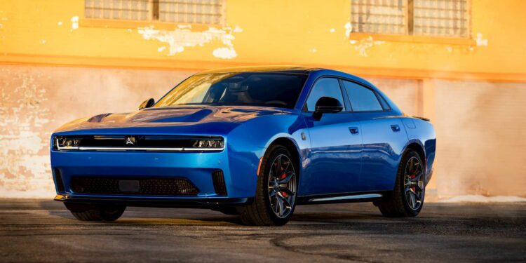 سدان چهاردر برقی Dodge Charger Daytona مدل ۲۰۲۶ رونمایی شد