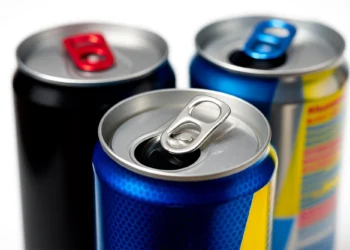 آیا نوشیدنی‌های انرژی‌زا باعث رشد سرطان می شوند؟