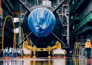 رونمایی فرانسه از زیردریایی هسته ‌ای جدید 5200 تنی با استقامت 270 روزه