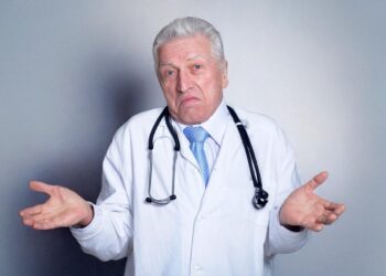 نادیده گرفتن علائم بیماران توسط پزشکان باعث آسیب های روانی بلندمدت می ‌شود