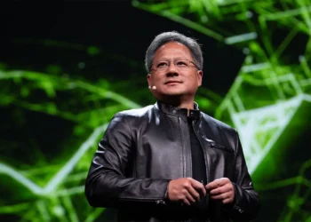 مدیر عامل انویدیا:چین در هوش مصنوعی از آمریکا عقب نیست