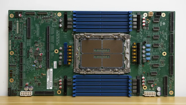 انتشار تصویر LGA9324 اینتل;بزرگترین سوکت پردازنده تاریخ