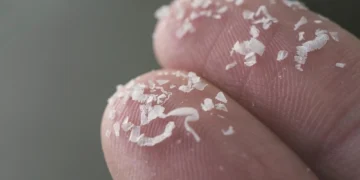 خطر سکته با نفوذ نانوپلاستیک‌ها به رگ ‌های خونی افزایش می ‌یابد