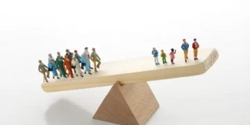 برای جلوگیری از انقراض نسل، زنان باید بیش از ۲.۱ فرزند داشته باشند