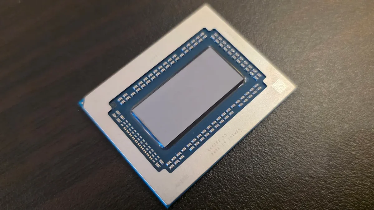 شرکت AMD از کارت گرافیک حرفهای Radeon AI Pro R9700 رونمایی کرد