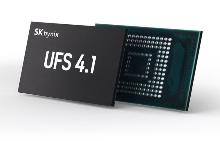 شرکت کره‌ای SK hynix از حافظه فلش جدید خود با نام UFS 4.1 پرده برداشت؛ محصولی که برای نخستین بار در جهان از NAND سه‌سطحی (TLC) چهار‌بعدی با ۳۲۱ لایه بهره می‌برد.